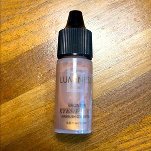 Airbrush Bronzer Eyeshadow